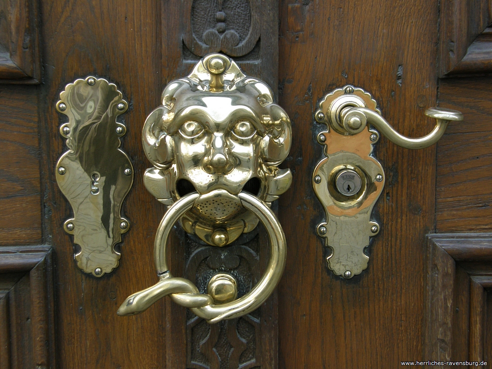Geschmiedeter T�rklopfer